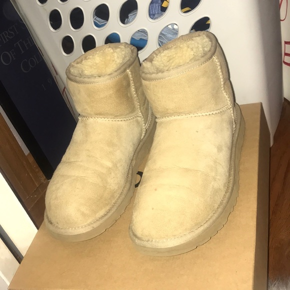 UGG Shoes - UGG Classic Short Boots